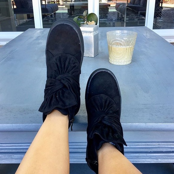 Black bow high top - Picture 2 of 4